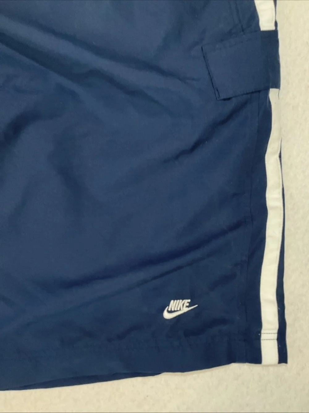 Nike Men’s Lined Shorts Navy with White Striping Pockets Size 2XL Y2K style